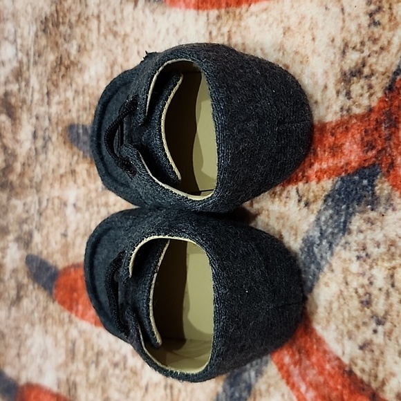 Janie and Jack soft bottom shoes - Picture 4 of 6